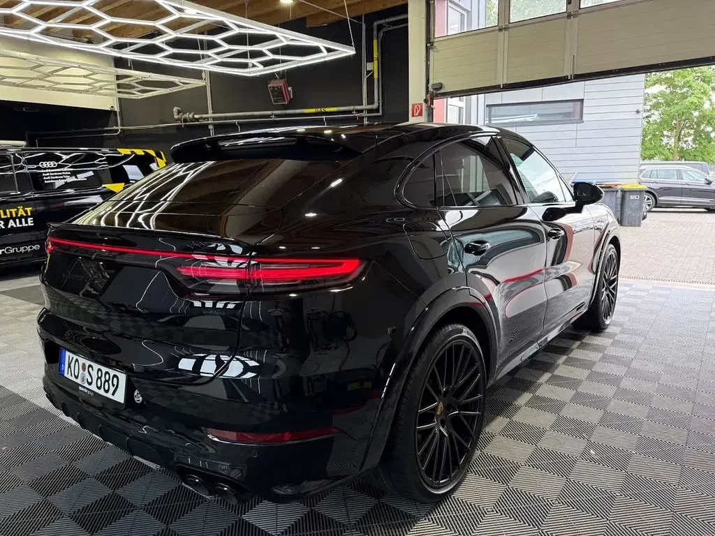 Gebraucht Porsche Cayenne GTS 460 PS (338 kW) 2023 Schwarz SUV