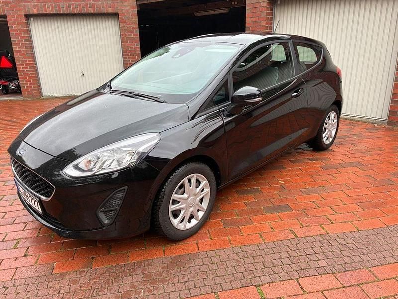 Schwarz Gebraucht 2018 Ford Fiesta Cool & Sound Edition Kleinwagen | 9.495 € (Guter Preis) - Bild 1/4