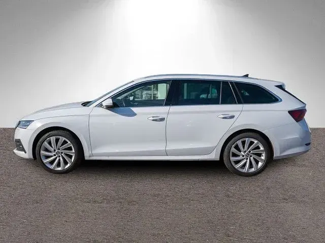 Gebraucht Skoda Octavia Style 116 PS (85 kW) 2024 Moonweiss metallic Kombi