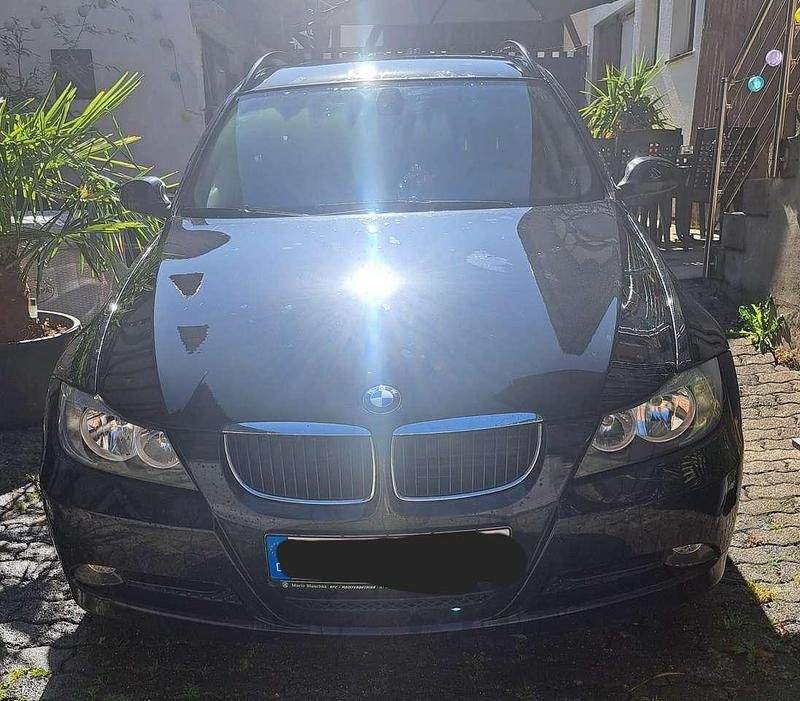 Schwarz Gebraucht 2008 BMW 318 Kombi | 3.600 € (Fairer Preis) - Bild 1/4