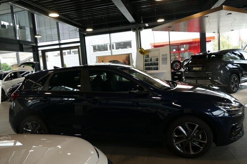 Gebraucht Hyundai i30 Advantage 140 PS (102 kW) 2024 Blau metallic Limousine