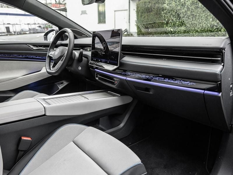 Gebraucht VW ID.7 Pro 210 kW (286 PS) 2023 Schwarz / grenadillschwarz Kleinwagen