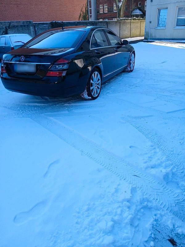 Gebraucht Mercedes S500 388 PS (285 kW) 2009 Schwarz Limousine