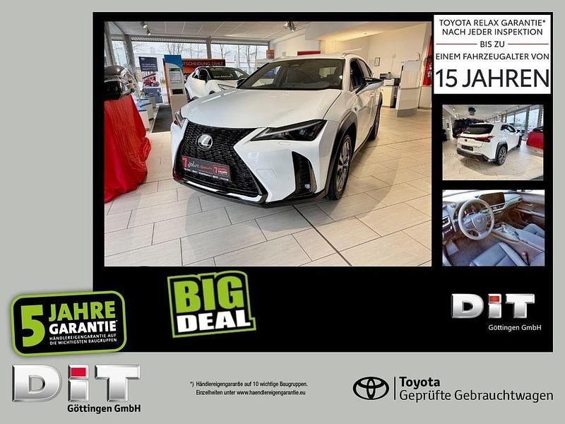 Gebraucht Lexus UX 300h Sport Design Packet 199 PS (146 kW) 2024 Fuji weiß SUV