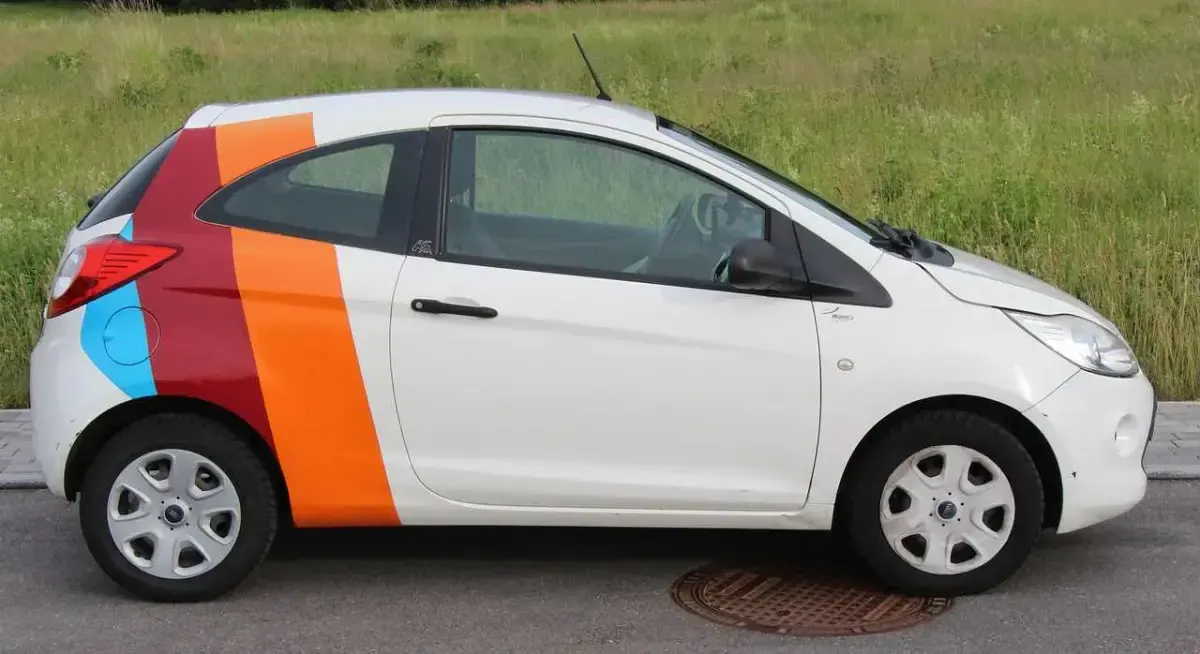 Gebraucht Ford Ka Trend 69 PS (50 kW) 2011 Weiß Kleinwagen