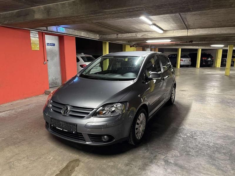 Grau Gebraucht 2006 VW Golf Plus Cross Goal Van / Kleinbus | 4.150 € (Guter Preis) - Bild 1/4