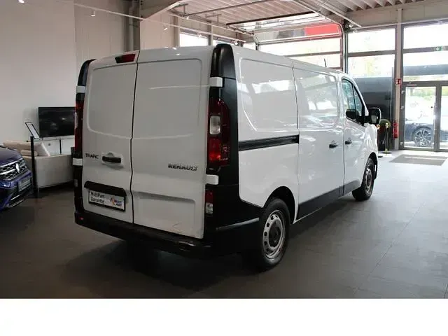 Gebraucht Renault Trafic 131 PS (96 kW) 2022 Weiß Van / Kleinbus