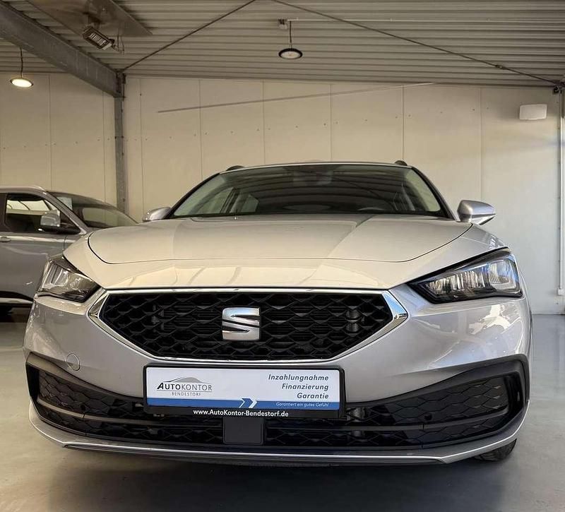 Silber Gebraucht 2024 Seat Leon Style Kombi | 21.970 € (Fairer Preis) - Bild 1/4
