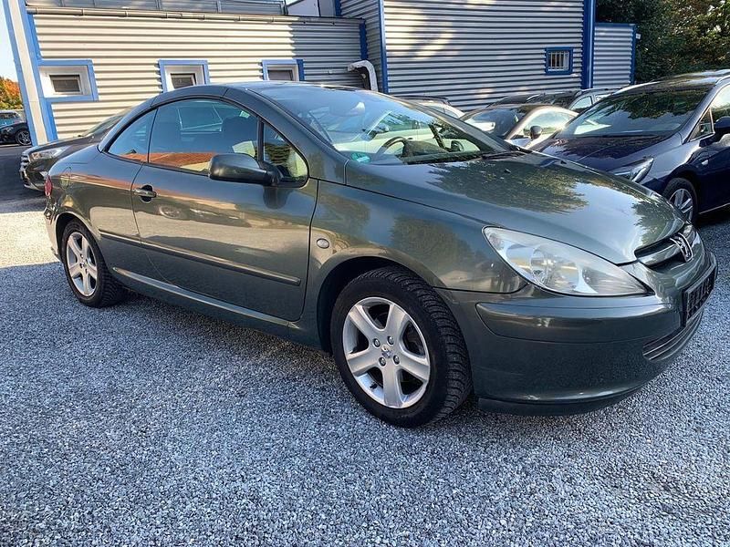 Grau Gebraucht 2005 Peugeot 307 CC Tendance Cabrio | 1.699 € (Superpreis) - Bild 1/4