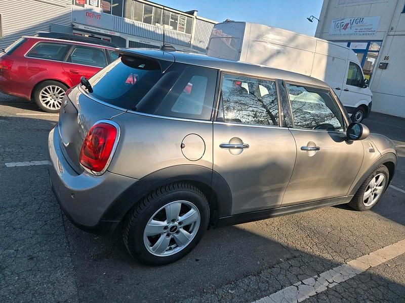 Gebraucht Mini ONE 102 PS (75 kW) 2018 Beige Kleinwagen