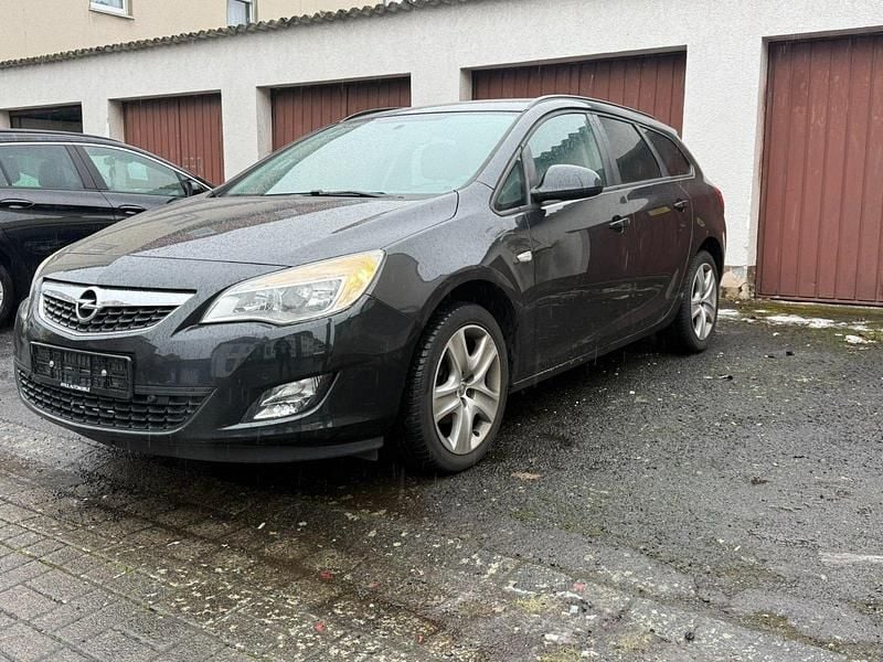 Schwarz Gebraucht 2012 Opel Astra Kombi | 2.300 € (Superpreis) - Bild 1/4