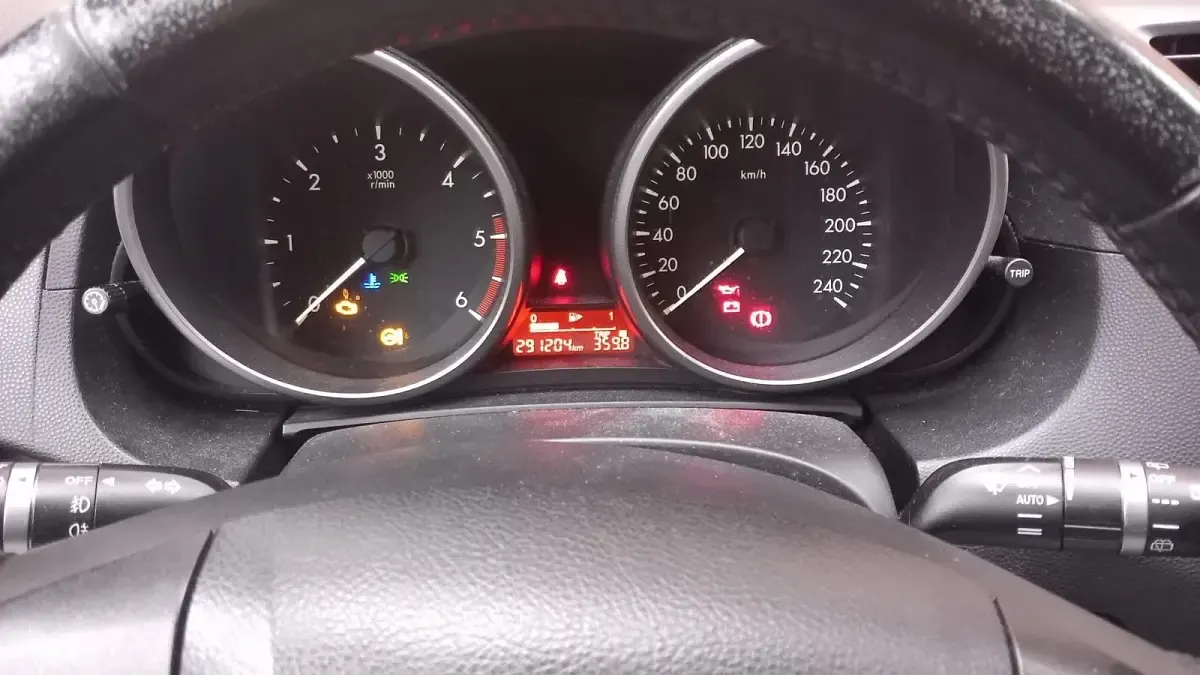 Gebraucht Mazda 5 110 PS (80 kW) 2011 Blau Van / Kleinbus