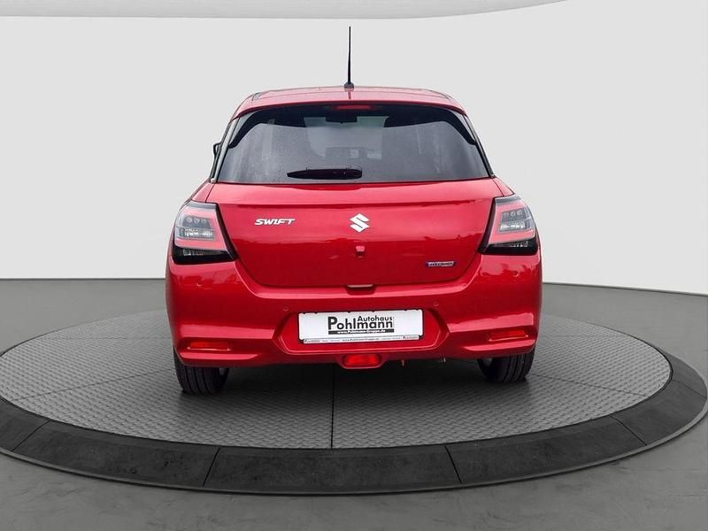 Gebraucht Suzuki Swift Comfort 83 PS (61 kW) 2025 Rot Kleinwagen