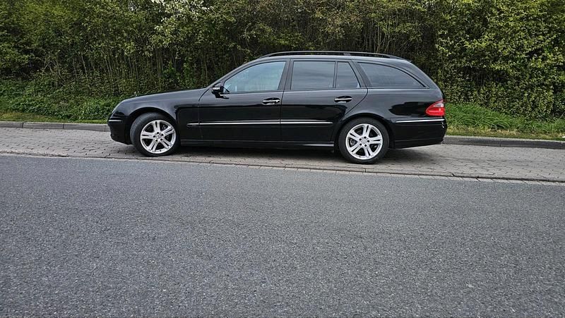 Gebraucht Mercedes E320 224 PS (164 kW) 2008 Schwarz Kombi