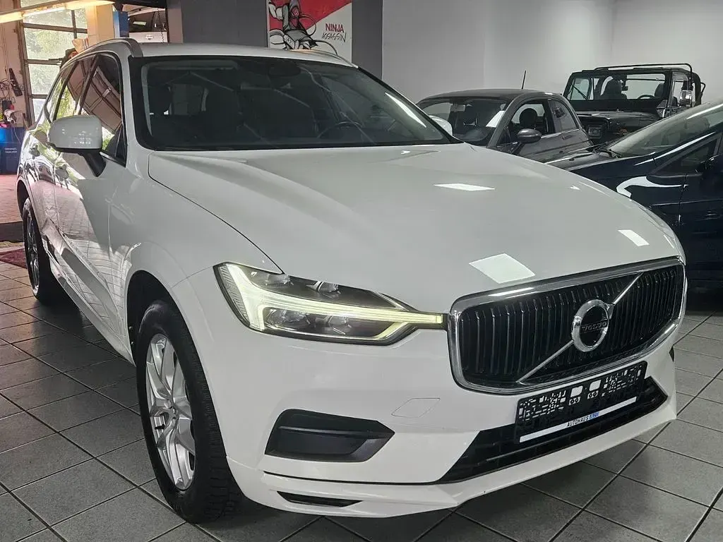 Gebraucht Volvo XC60 Momentum 190 PS (139 kW) 2017 Weiß SUV