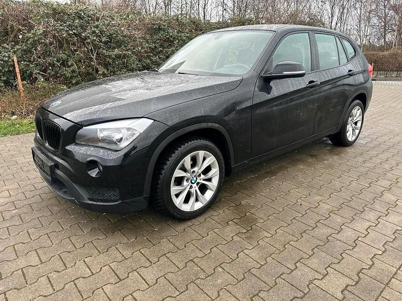 Schwarz Gebraucht 2012 BMW X1 SUV | 6.300 € (Superpreis) - Bild 1/4