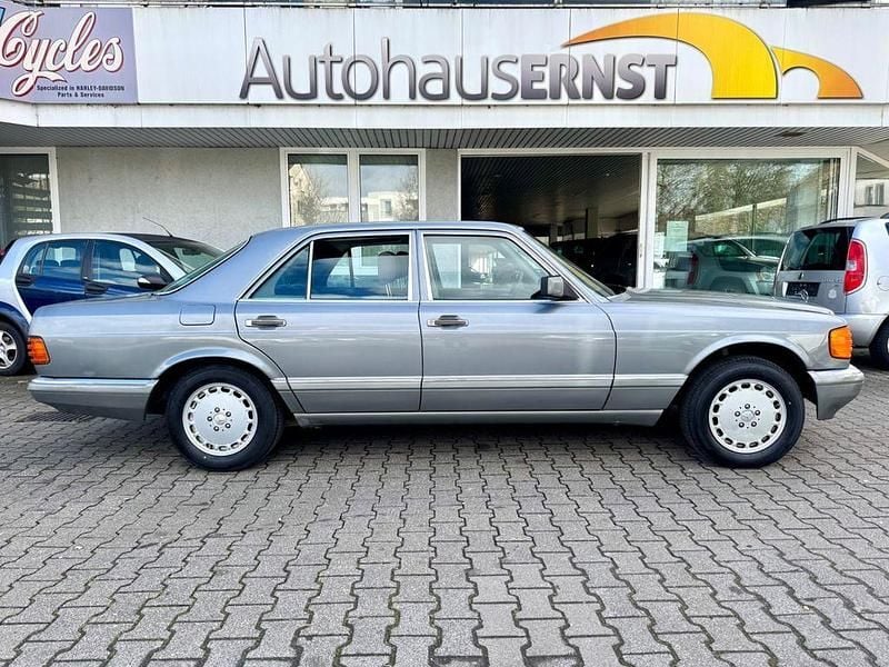 Gebraucht Mercedes E500 252 PS (185 kW) 1985 Grau Limousine