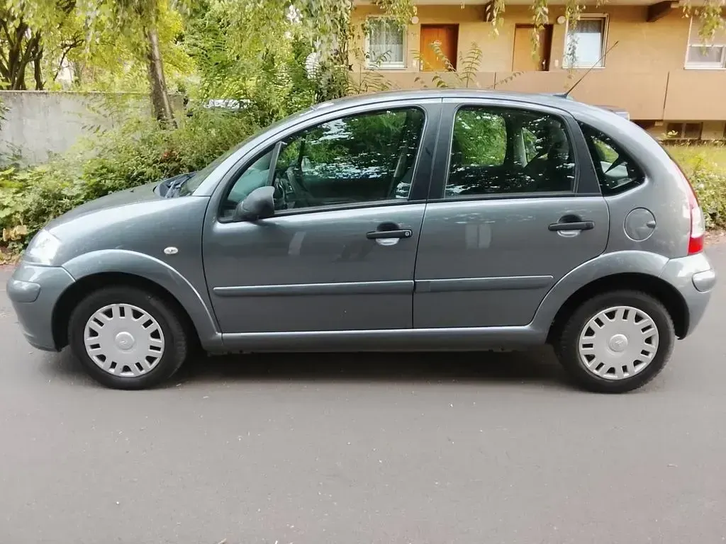 Gebraucht Citroën C3 Advance 60 PS (44 kW) 2009 Grau Limousine