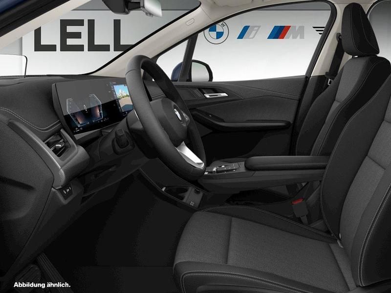 Gebraucht BMW 220 Active Tourer 156 PS (114 kW) 2025 Grau Van / Kleinbus
