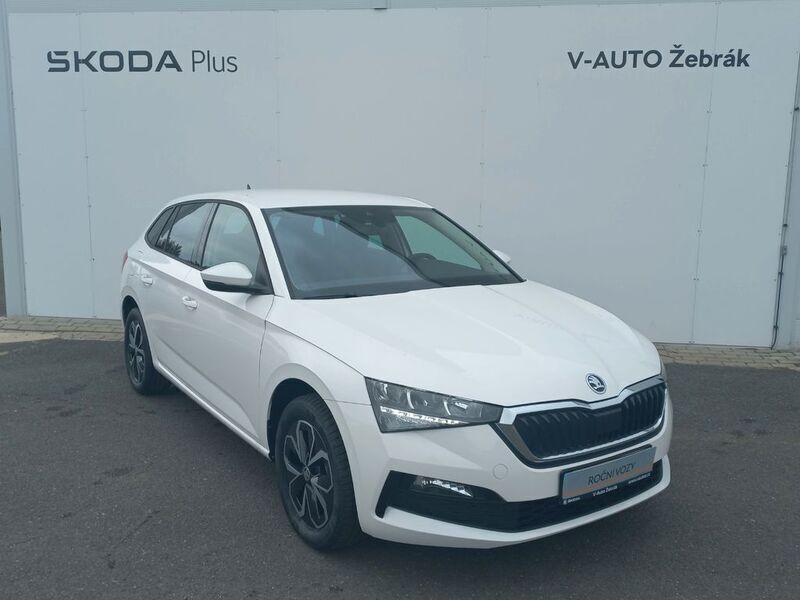 Gebraucht Skoda Scala Ambition 110 PS (80 kW) 2023 Weiß Kleinwagen