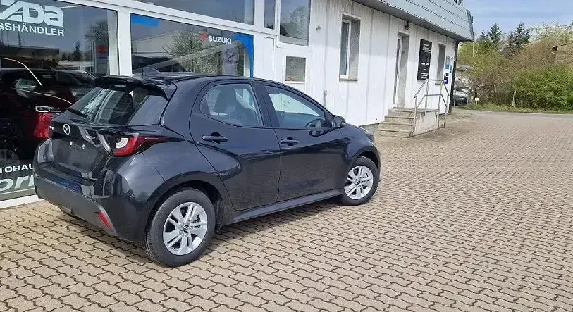 Gebraucht Mazda 2 Center-Line 116 PS (85 kW) 2024 Schwarz Limousine