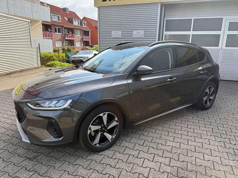 Gebraucht Ford Focus Active X 125 PS (91 kW) 2023 Grau Kleinwagen