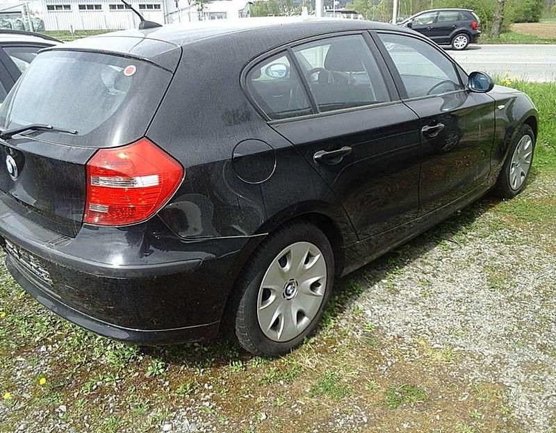 Gebraucht BMW 118 Advantage 143 PS (105 kW) 2008 Schwarz ii Kleinwagen