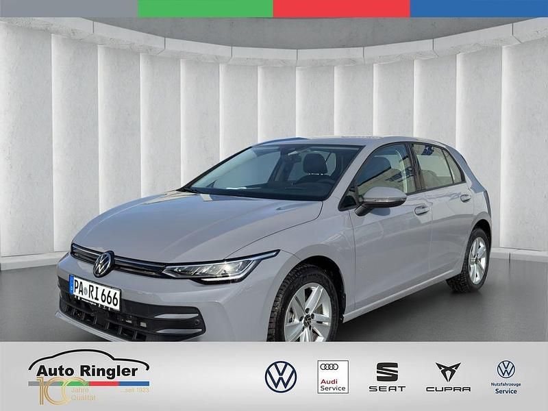 Grau Gebraucht 2025 VW Golf VIII Life Limousine | 24.480 € (Guter Preis) - Bild 1/3