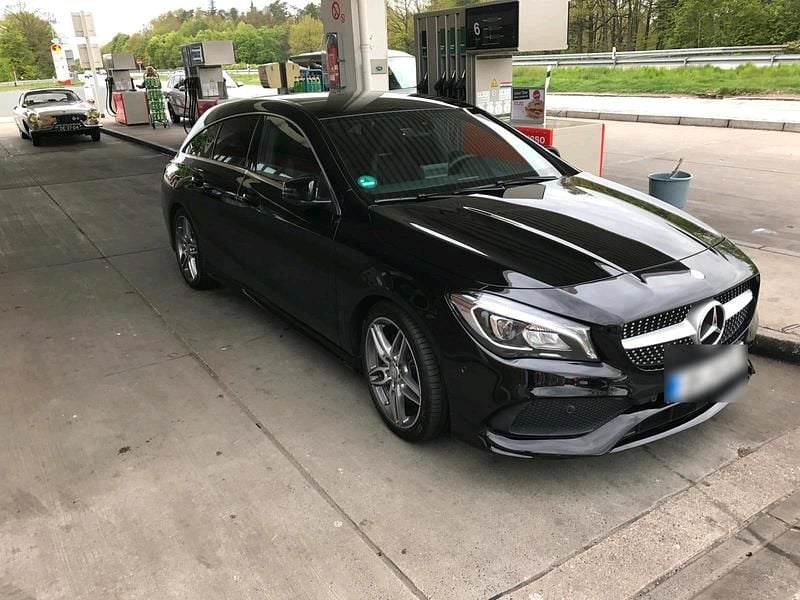 Schwarz Gebraucht 2016 Mercedes CLA200 Kombi | 14.000 € (Guter Preis) - Bild 1/2