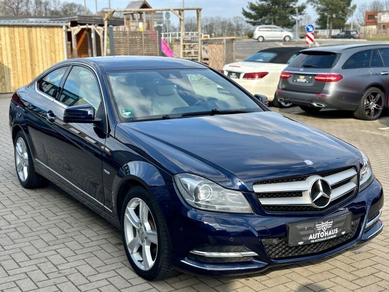 Gebraucht Mercedes C220 170 PS (125 kW) 2012 Blau Coupé