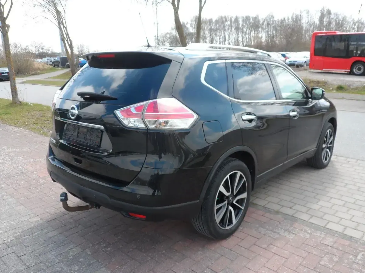 Gebraucht Nissan X-Trail Tekna 131 PS (96 kW) 2015 Schwarz SUV