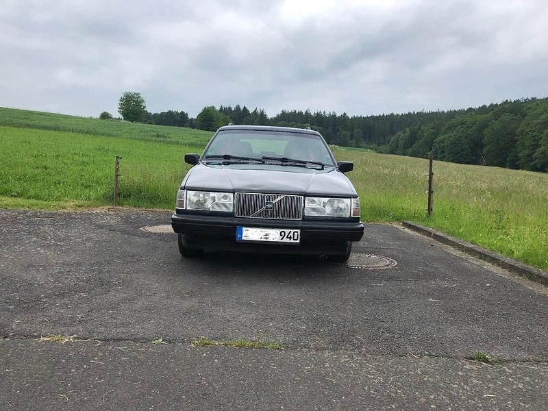 Blau Gebraucht 1998 Volvo 940 Standard Kombi | 2.950 € - Bild 1/4