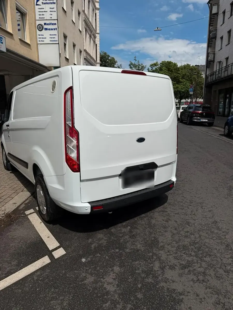 Gebraucht Ford Transit Custom Trend 105 PS (77 kW) 2022 Weiß Van / Kleinbus