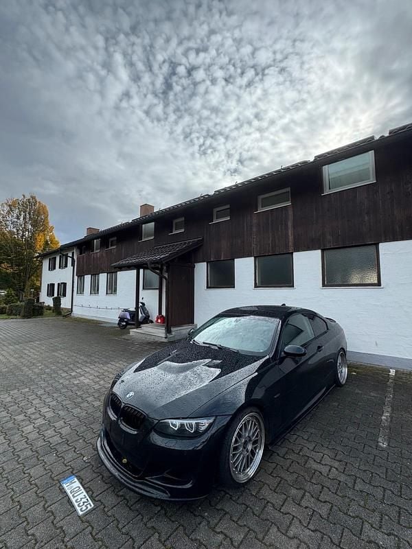Schwarz Gebraucht 2008 BMW 335 Performance Coupé | 16.900 € (Superpreis) - Bild 1/4