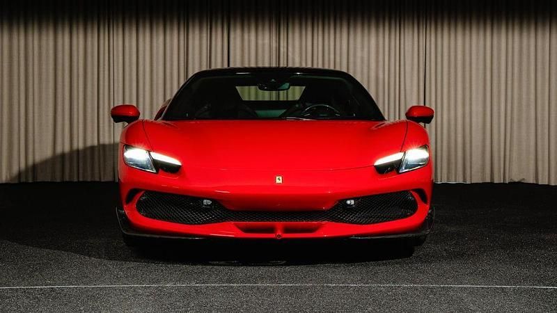 Gebraucht Ferrari 296 829 PS (609 kW) 2022 Rot
