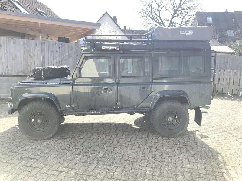 Gebraucht Land Rover Defender 113 PS (83 kW) 1998 Grün SUV