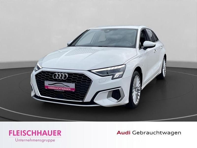 Ibisweiß Gebraucht 2022 Audi A3 Advanced Limousine | 23.990 € (Guter Preis) - Bild 1/4