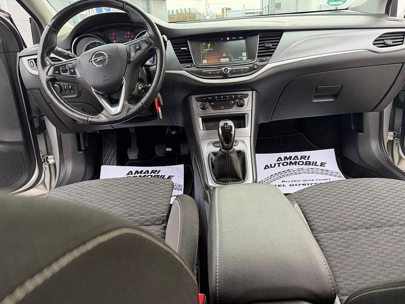 Gebraucht Opel Astra 122 PS (89 kW) 2021 Argonsilber/sovereign/switchbl Kombi