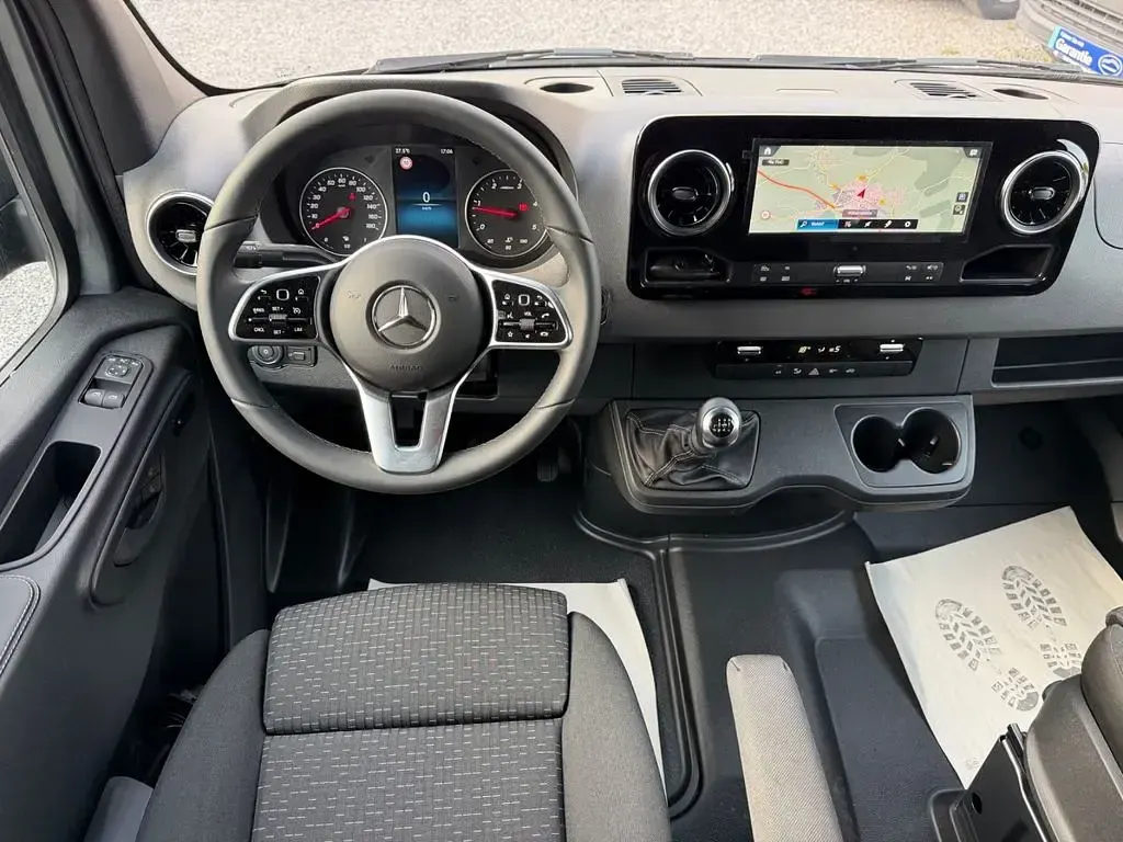Neu Mercedes Sprinter 170 PS (125 kW) 2026 Grau Van