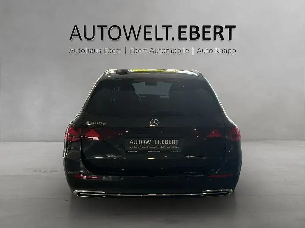 Gebraucht Mercedes E300 Advanced 204 PS (150 kW) 2024 Grau Limousine