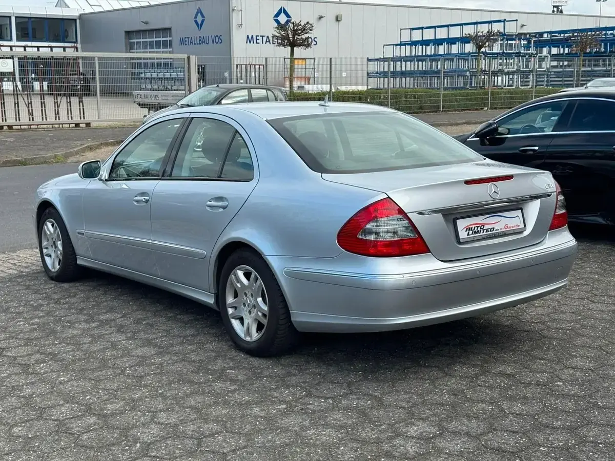 Gebraucht Mercedes E280 Elegance 190 PS (139 kW) 2006 Silber Limousine