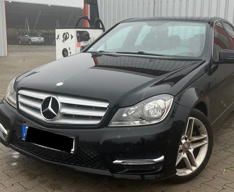 Schwarz Gebraucht 2013 Mercedes C180 AMG Limousine | 8.400 € (Guter Preis) - Bild 1/4