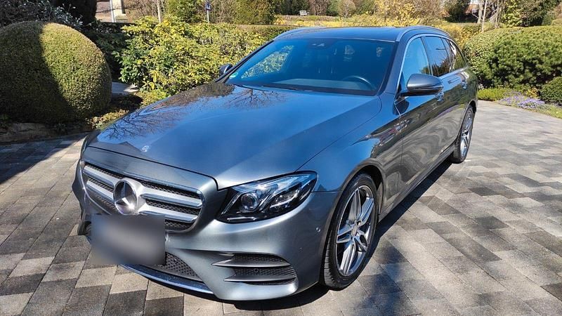 Gebraucht Mercedes E200 Sport 184 PS (135 kW) 2017 Grau Kombi