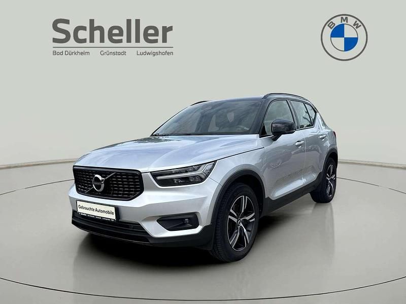 Bright silver Gebraucht 2018 Volvo XC40 R-Design SUV | 23.900 € (Superpreis) - Bild 1/4