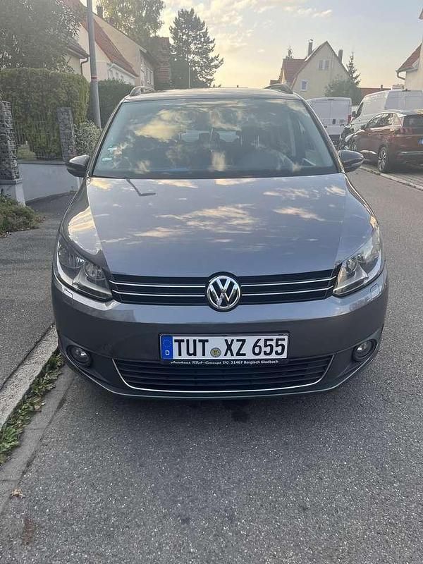 Gebraucht 2012 VW Touran Comfortline Van / Kleinbus | 5.500 € (Etwas zu teuer) - Bild 1/4