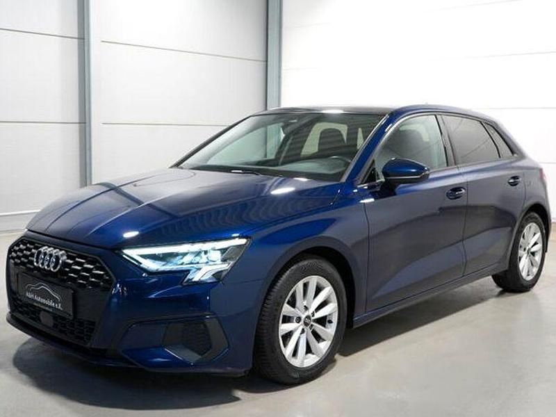 Gebraucht Audi A3 Sport 116 PS (85 kW) 2021 Blau Limousine