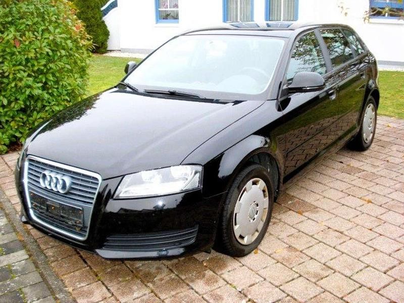 Schwarz Gebraucht 2010 Audi A3 Attraction Kombi | 5.850 € (Fairer Preis) - Bild 1/4