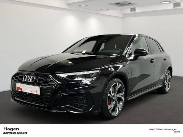 Mythosschwarz metallic Gebraucht 2022 Audi A3 Sportback e-tron Ambiente Limousine | 29.810 € (Teuer) - Bild 1/3