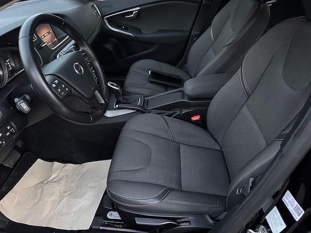 Gebraucht Volvo V40 CC 152 PS (111 kW) 2017 Schwarz Kombi