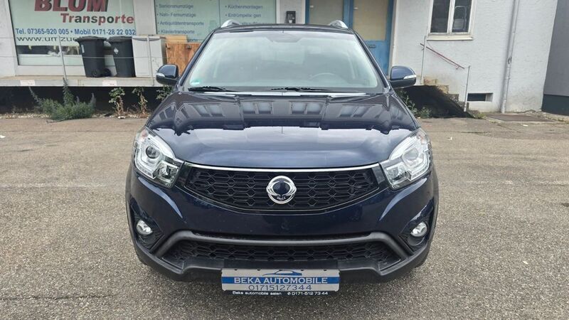 Blau Gebraucht 2016 Ssangyong (KGM) Korando Sapphire SUV | 7.900 € - Bild 1/4